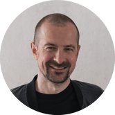 20251120-andweekly-newsletter-portrait-sven-800x800px-1